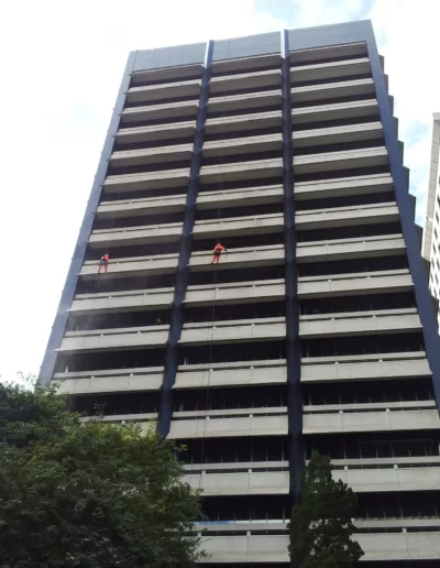 industrial abseiling building cleaning brisbane gold coast